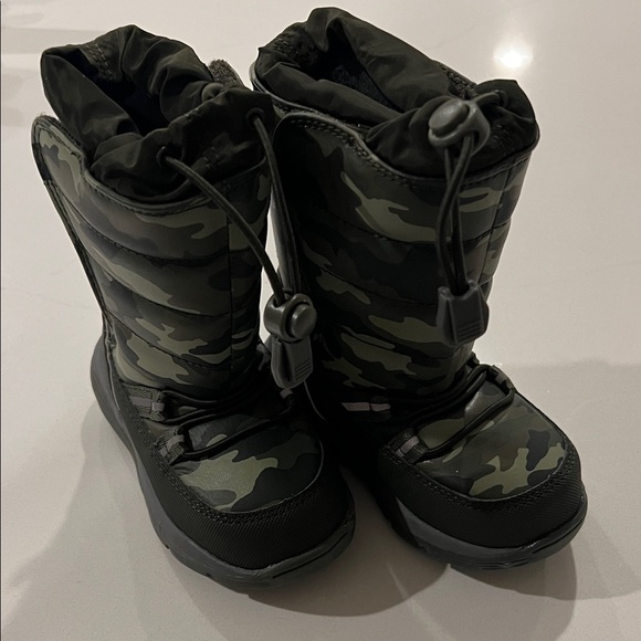 Lands' End Other - Lands End Toddler Size 5 Camo Flurry Snow Boots